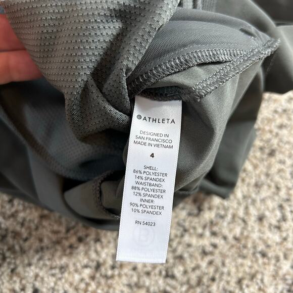 Athleta Soho Skort Size 4 Olive Green Pull On Waist Hiking Outdoor Casual - Picture 4 of 6